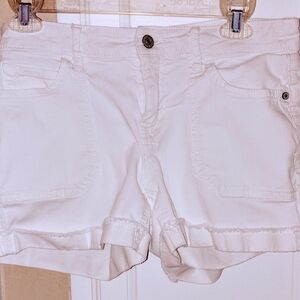 Women's White Tony Bahama Shorts Size 4. Exc Cond.